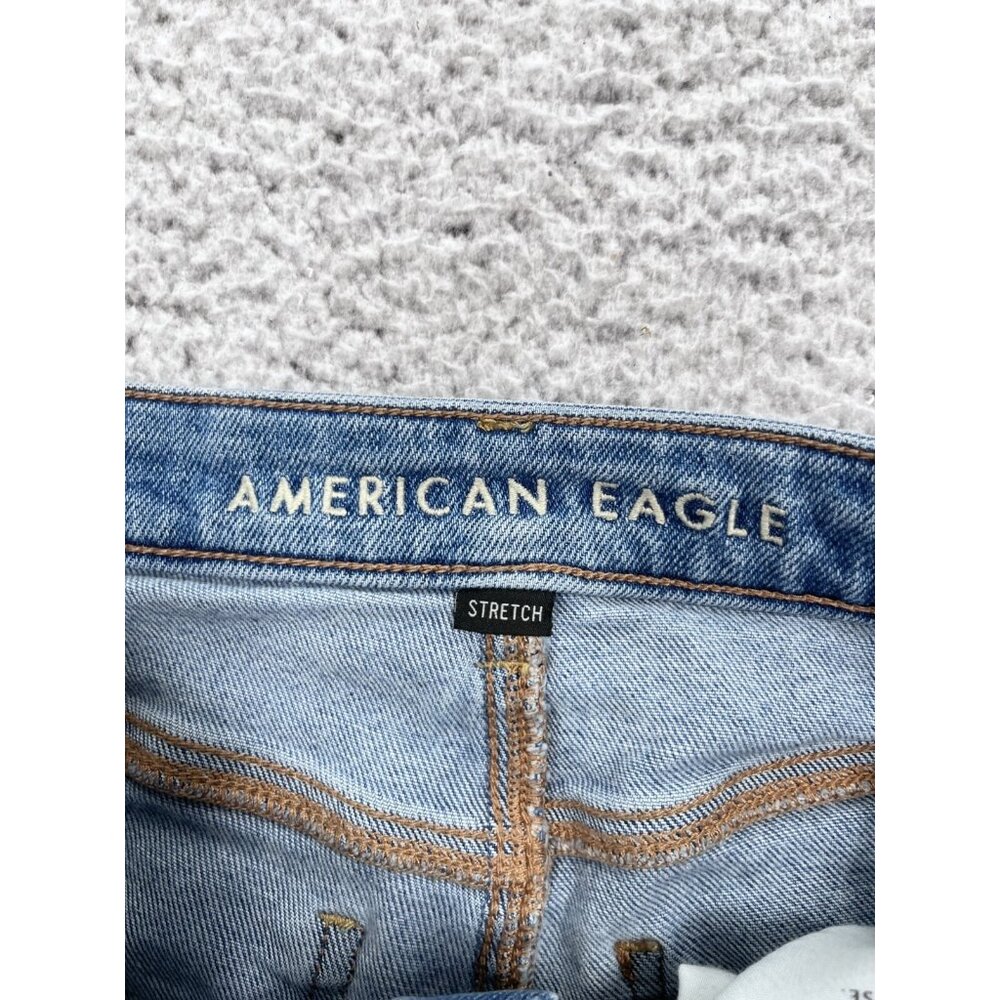 Women's American Eagle Light Wash Distressed Destroyed Denim Mom Jeans Size 4 - Picture 9 of 14